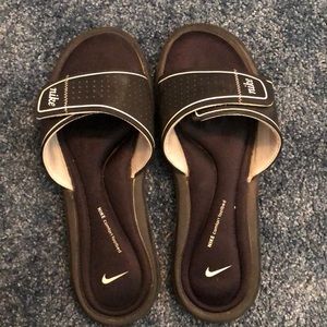 Nike slides